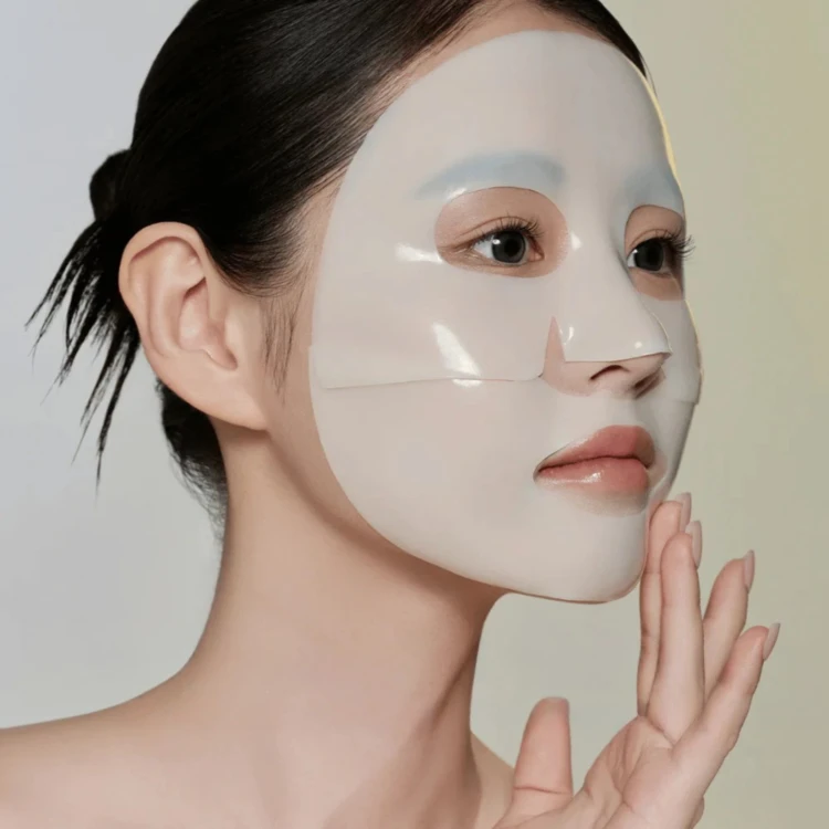Biodance - Radiant Vita Niacinamide Real Deep Mask - Rozświetlająca Maska do Twarzy - 1szt w użyciu