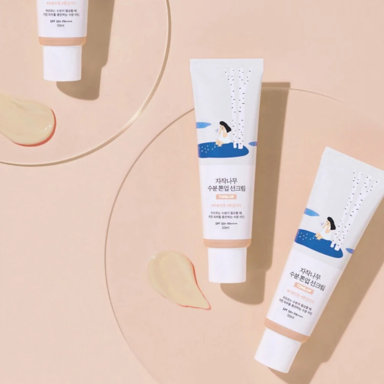 Round Lab - Birch Moisture Tone-Up Sunscreen - Tonujący Krem Przeciwsłoneczny - 50ml aranżacja