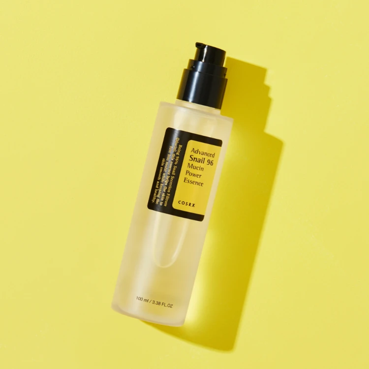 COSRX - Advanced Snail 96 Mucin Power Essence - Zaawansowana esencja ze śluzem ślimaka - 100ml w aranżacji
