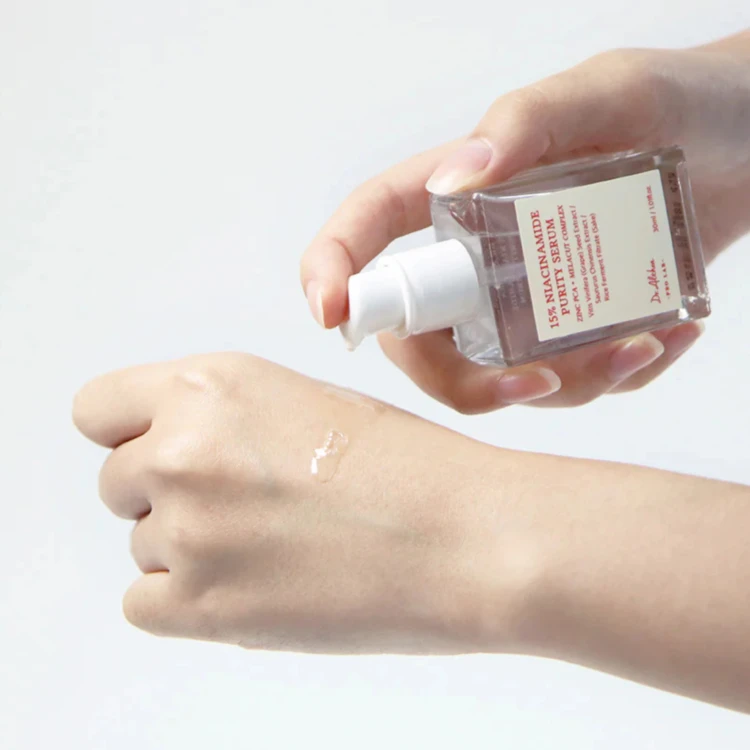 Dr. Althea - 15% Niacinamide Purity Serum - Serum z Niacynamidem - 30ml w użyciu