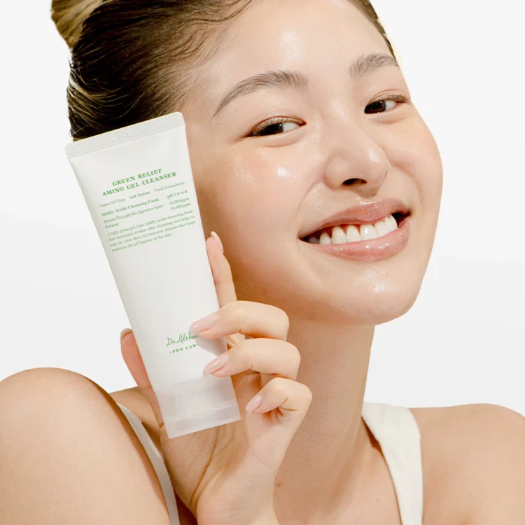 Dr. Althea - Green Relief Amino Gel Cleanser - Delikatny Żel do Mycia Twarzy - 100ml w użyciu