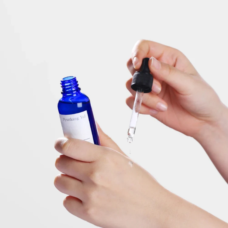 Pyunkang Yul - Oil - Olejek do Pielęgnacji Skóry Twarzy - 26ml w użyciu