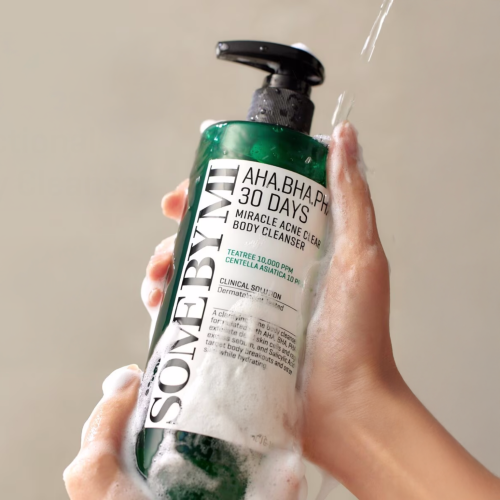 SomebyMi - AHA.BHA.PHA 30 Days - Miracle Clear Body Cleanser - Żel do Mycia Ciała z Kwasami - 400g w aranżacji