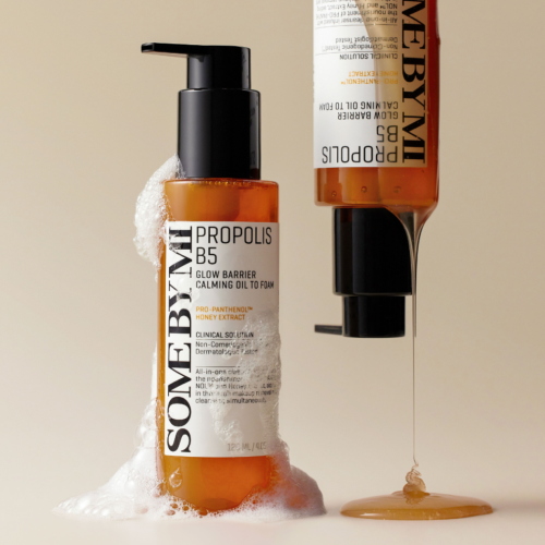 SomeByMi - Propolis B5 Glow Barrier Calming Oil To Foam - Olejek do Oczyszczania Twarzy - 120ml w aranżacji