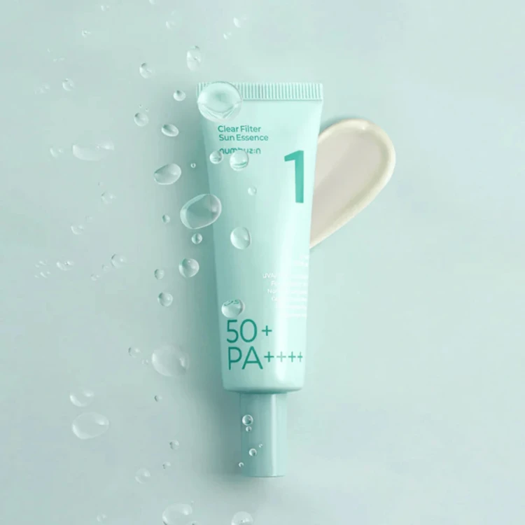 Numbuzin - No.1 Clear Filter Sun Essence SPF50+ PA++++ - Rozświetlająca Esencja z Filtrem - 50ml w aranżacji