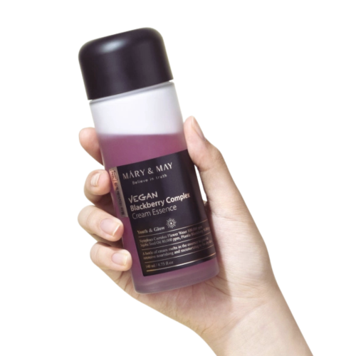 Mary&amp;May - Vegan Blackberry Complex Cream Essence - Wielofunkcyjna Kremowa Esencja - 140ml w użyciu