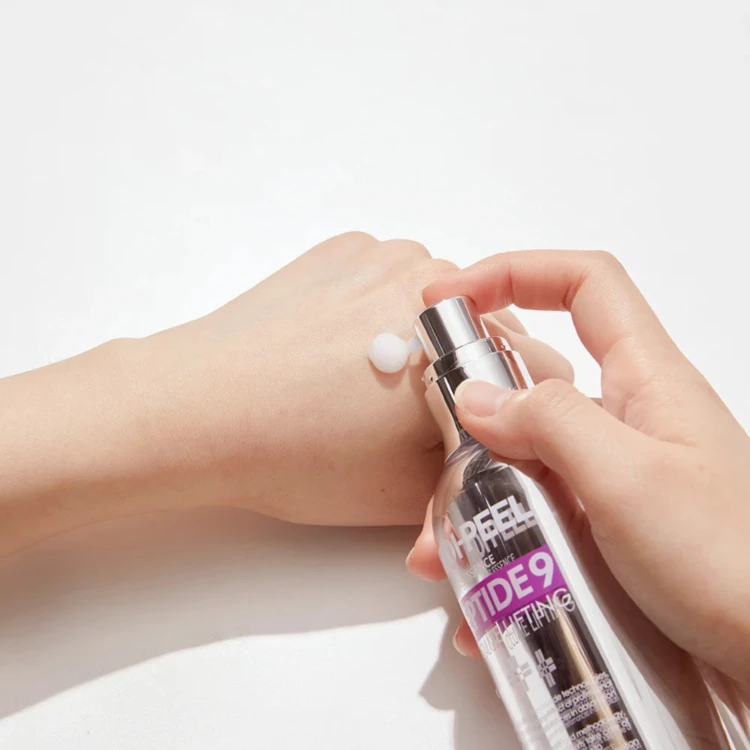 Medi-Peel Peptide 9 Volume Lifting All In One Essence Pro - Wielofunkcyjna esencja ujędrniająca - 100ml w użyciu